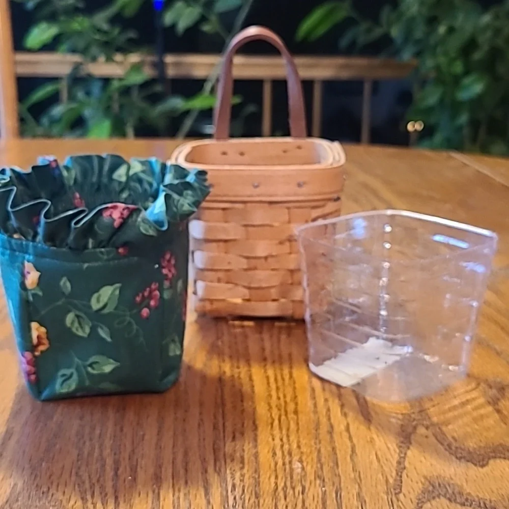 Longaberger Woven Basket with Green Floral Lining And Protector